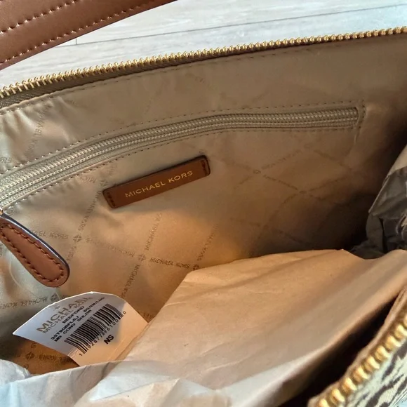 Michael Kors Signature Jacquard Bedford Medium Hobo Shoulder Bag Luggage Purse - Picture 12 of 12